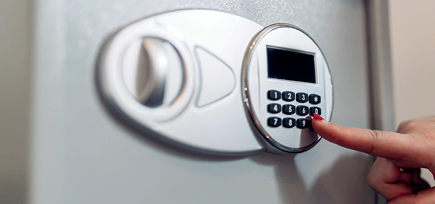 Jewelry Safe Cracking in Santa Rosa, California